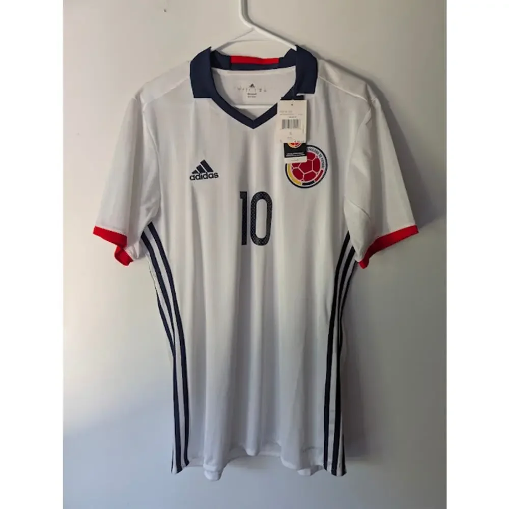 Colombia James Rodriguez Jersey Large NWT